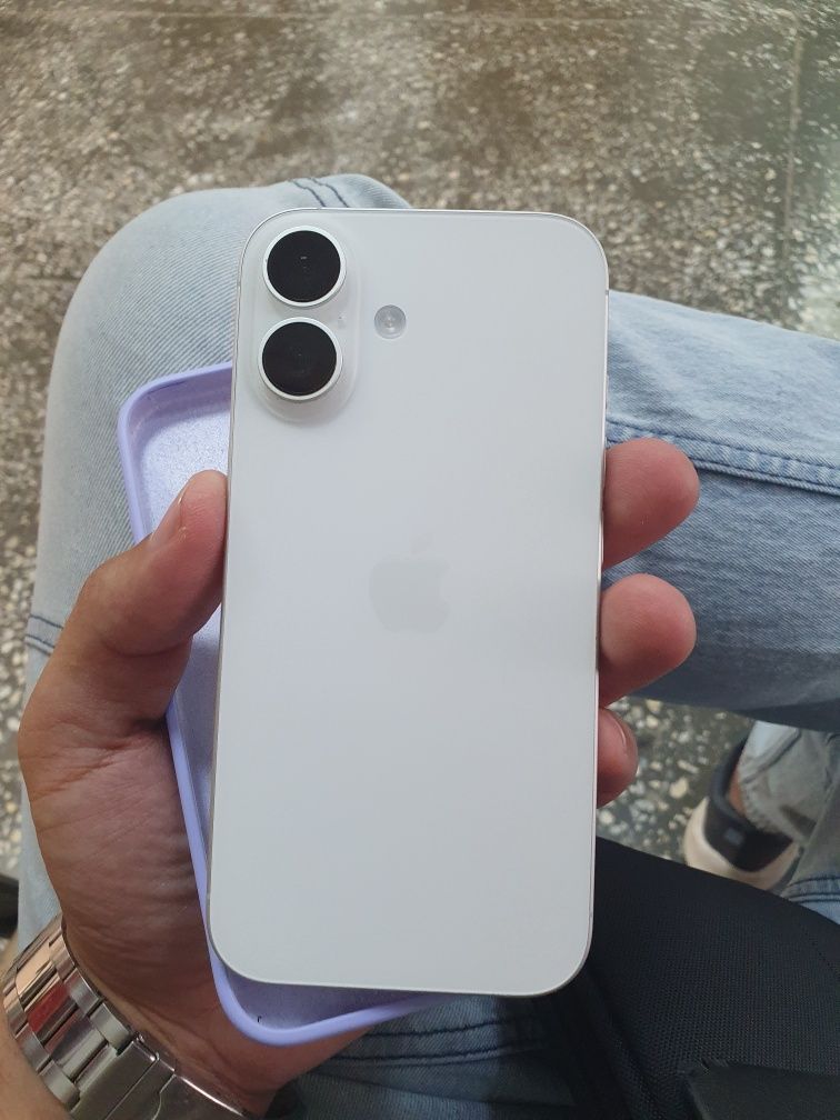 Iphone 16 128gb акб 100%