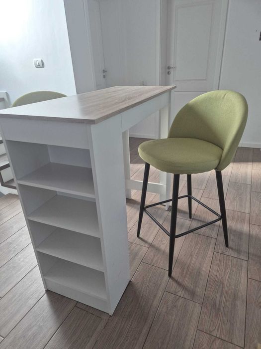 Vand masa tip bar cu 2 scaune