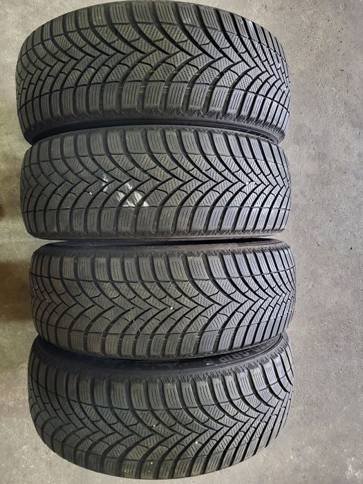 4 anvelope 195 55 R 16 Semperit iarna