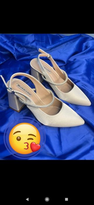 Продам туфли босоножки