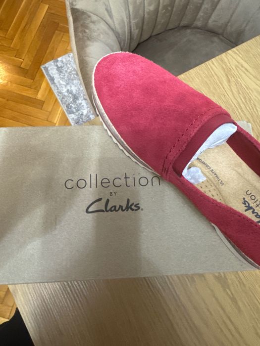 Продавам обувки Clarks
