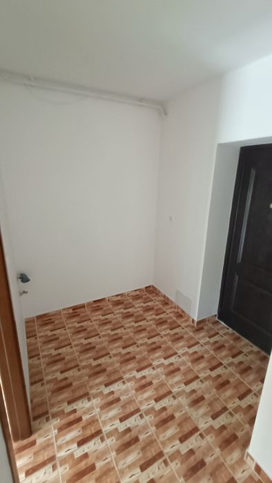 Închiriez garsonieră bloc nou nemobilat