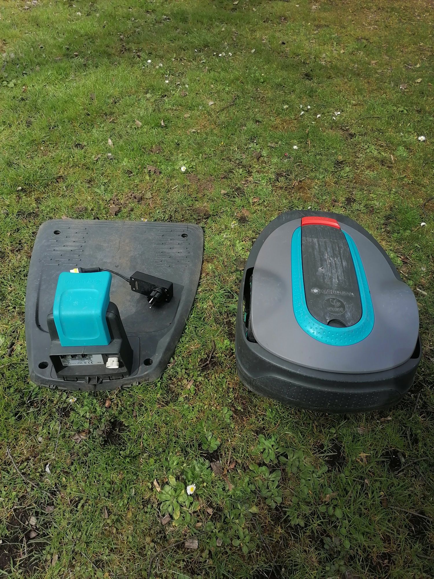 Robot pentru tuns iarbă/gazon