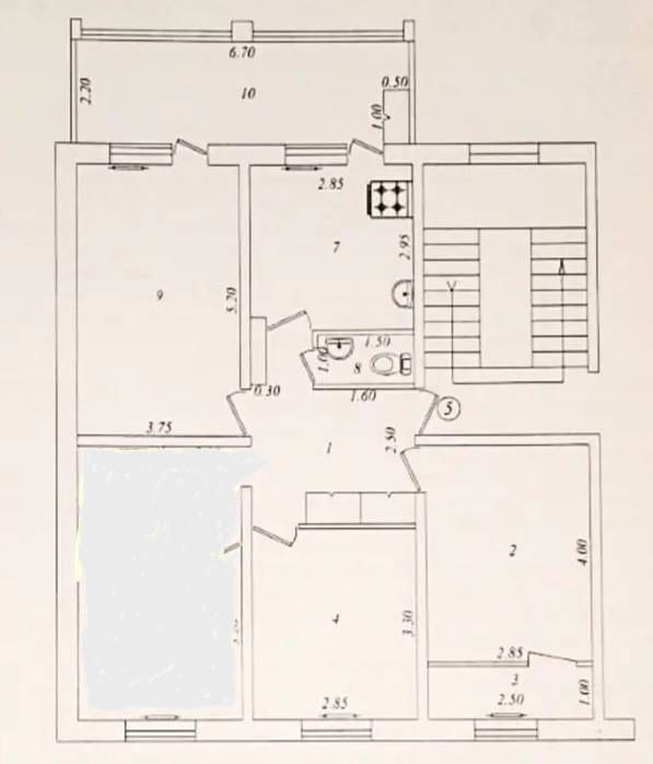 Срочно продается 4х комн кв-ра 1 линия 1-м этаже под нежилое!