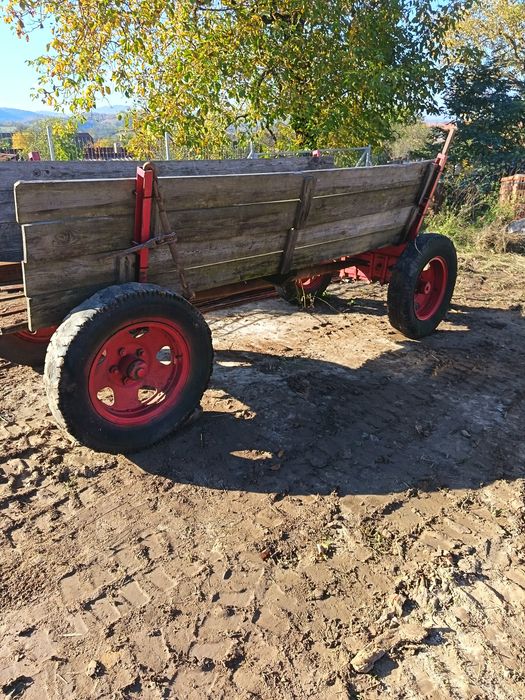 Căruță după tractor