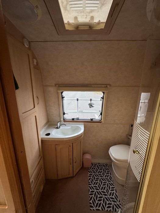 Rulota Elddis, Europa, Impecabila, an 2000