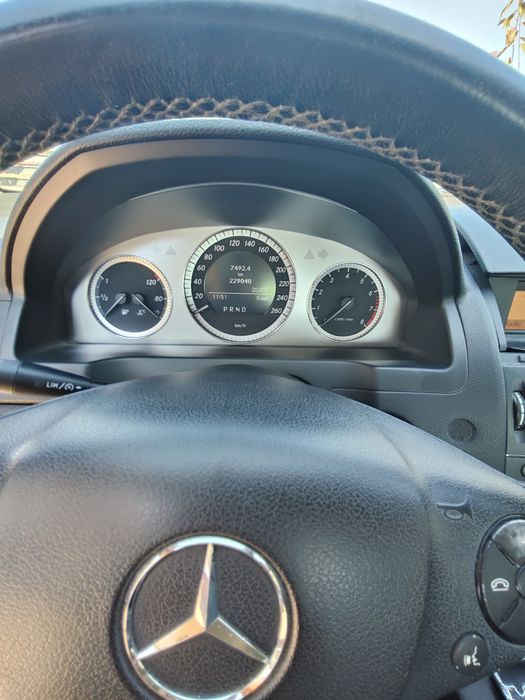 Vând MercedesBenz,stare impecabila,,W204,V6,an,2009,C230,benzina,autom