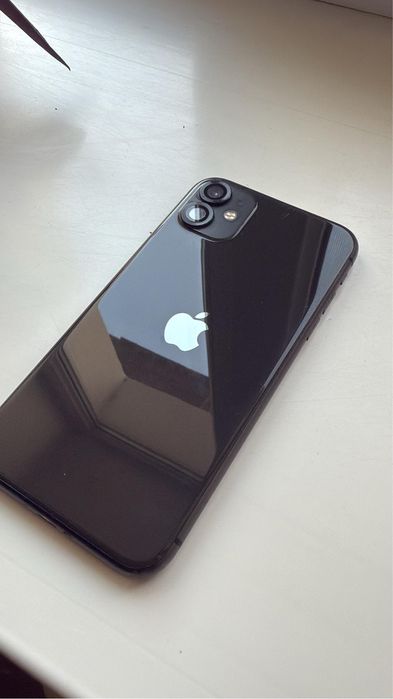 Айфон 11 с коровками 64 гб