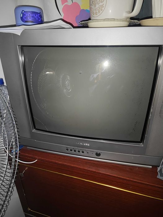 Телевизор samsung