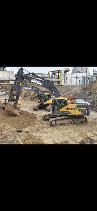 Compactor , excavator ,  bobcat pe senile