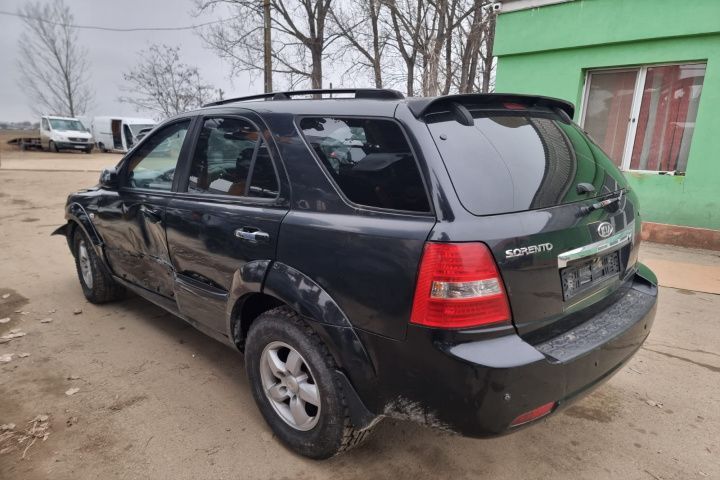 Diferential grup spate Set amortizoare fata Kia Sorento 4X4 motor 2.5crdi  dezmembrez