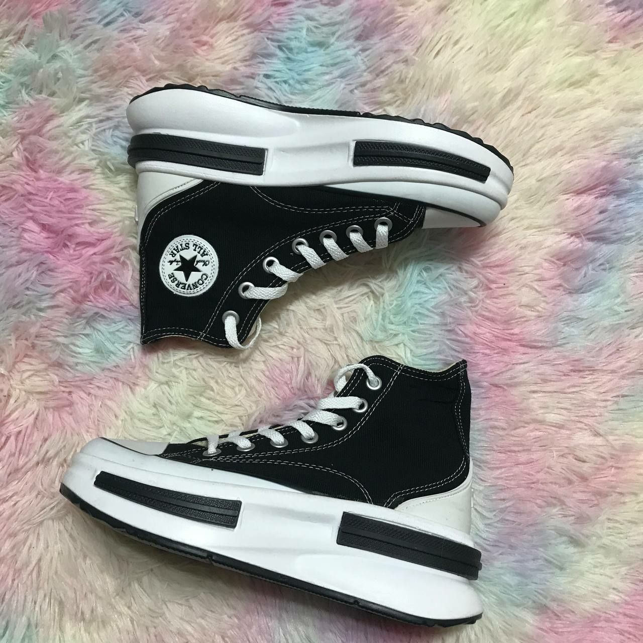 Adidași Converse,din nou în stoc