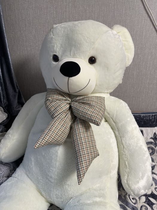 Большая новая игрушечная мишка