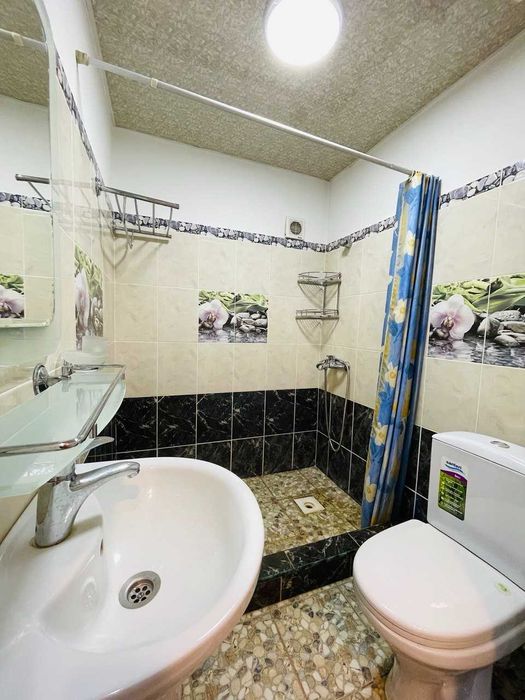 2 в 3/3/5, Дархан, кирпич, 54 метра. СК СТАРТ, Канишка. Евроремонт