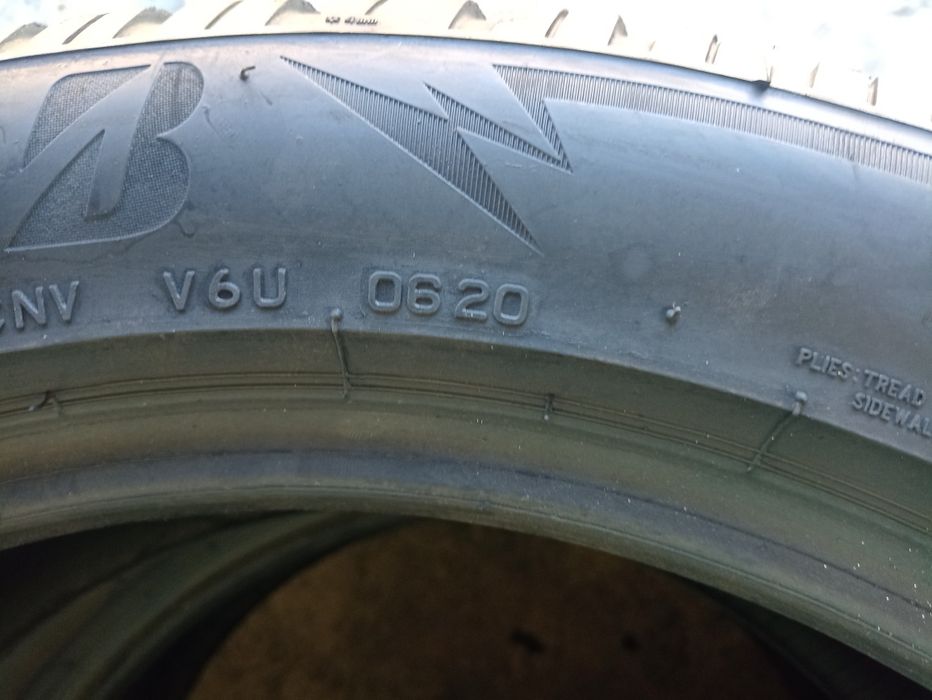 4 anvelope de iarna Bridgestone 235/50 R19 dot 0620