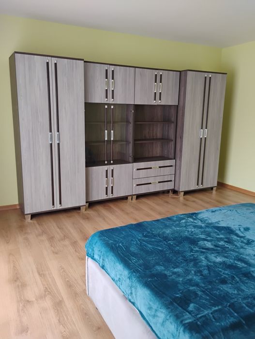 Închiriez apartament cu 2 camere și parcare subterană zona Zorilor