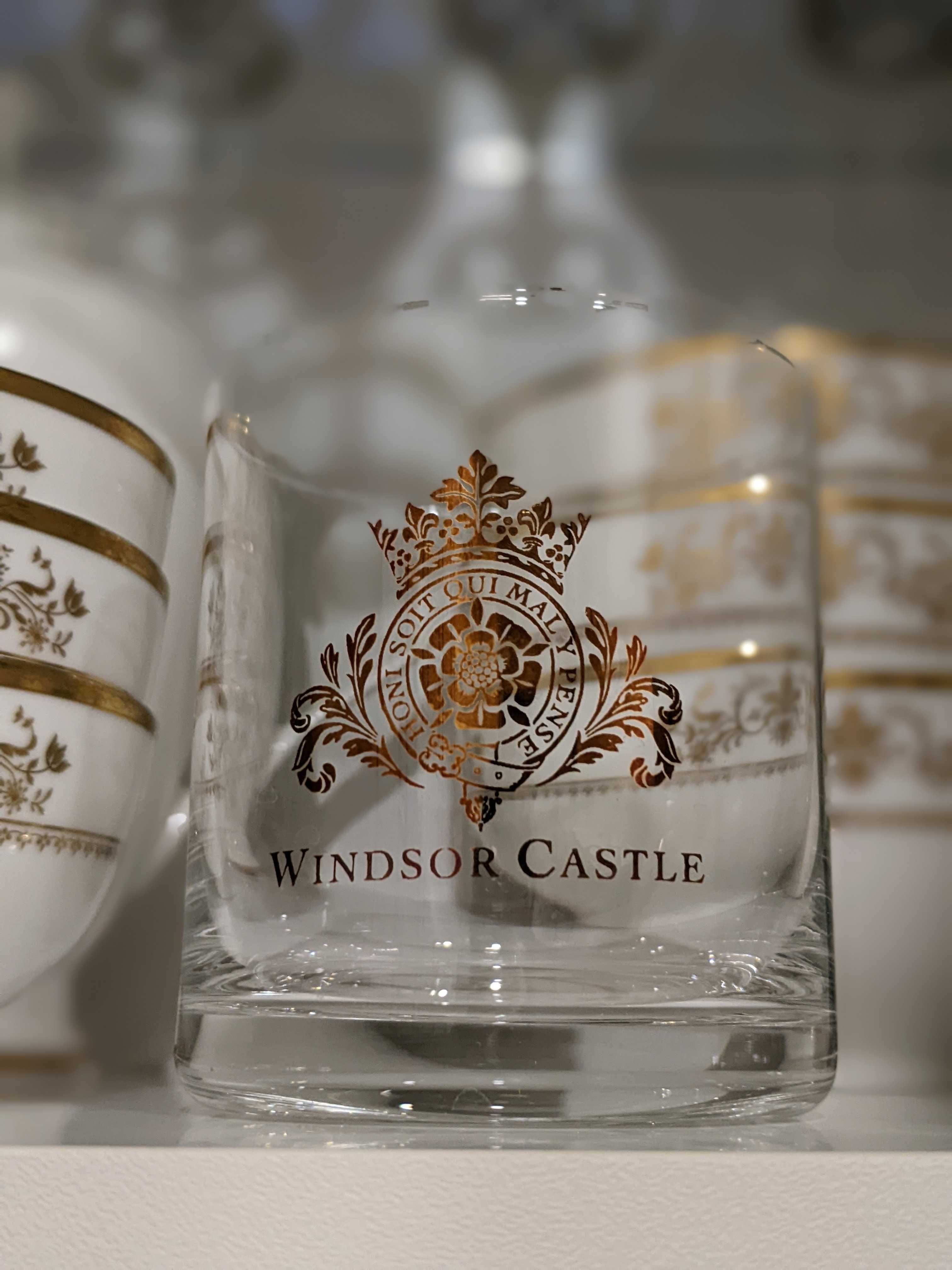 Стакан  украшенный
 22-каратном золотом  Windsor castle tumbler