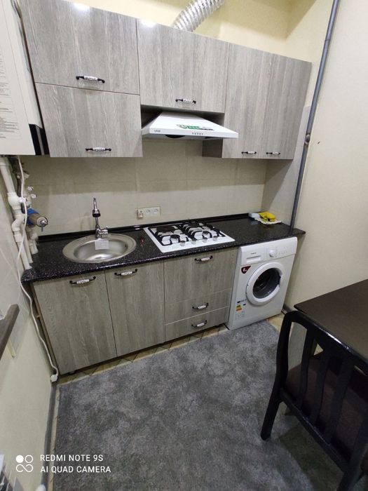 Янги курилган замонавий домдан 1 хонали 35 кв уй сотилади.