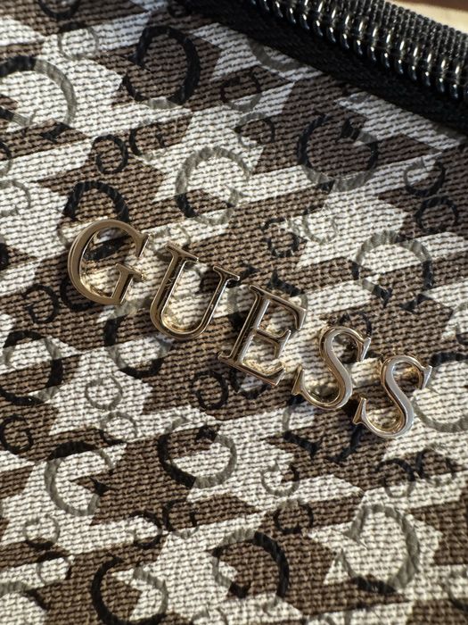 Guess Bum Bag (чантичка за кръста)