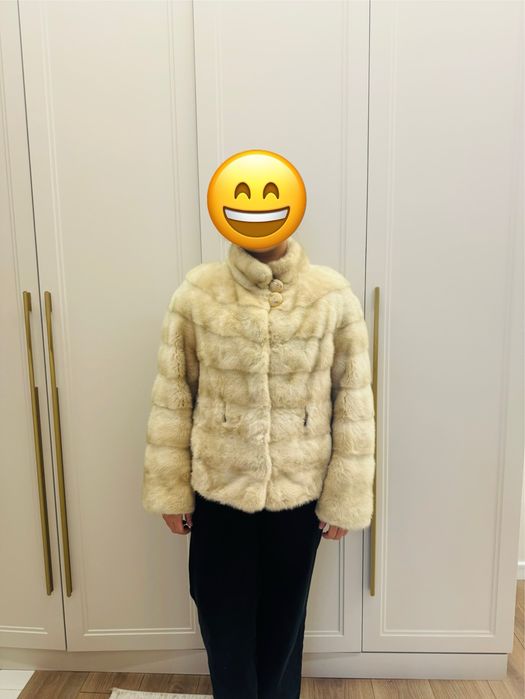 норкова шуба цвета айвори