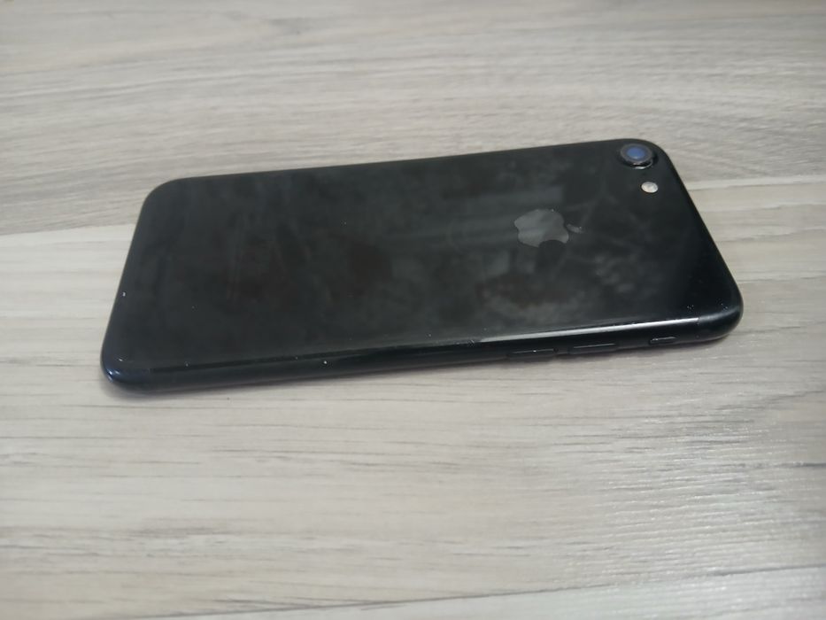 IPhone 7 128 icloudi bor