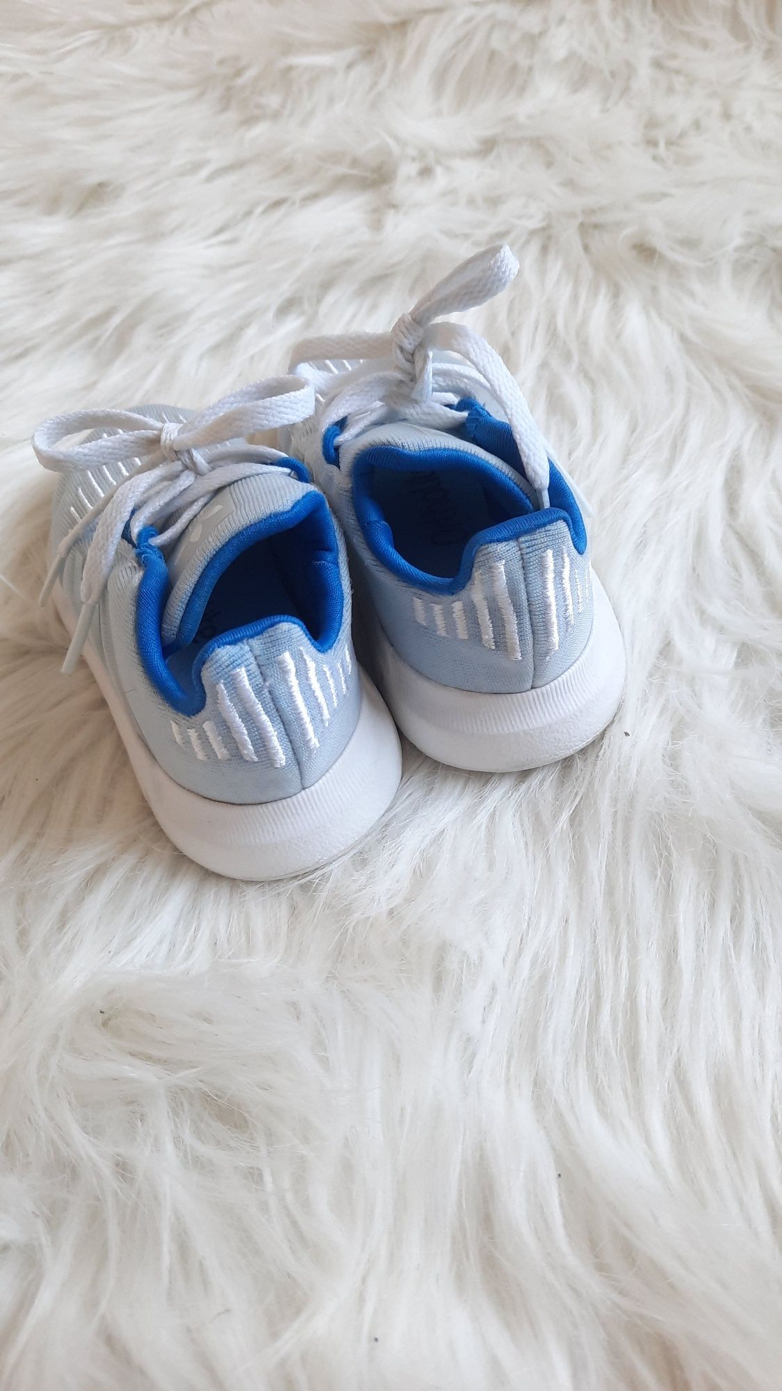 Adidasi Adidas baby nr 22