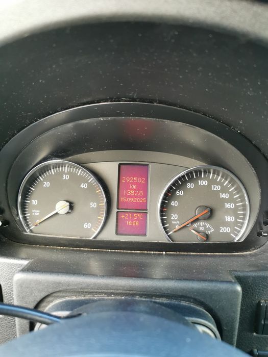 Volkswagen Crafter – 2.5 TDI, 2011, 8+1 locuri