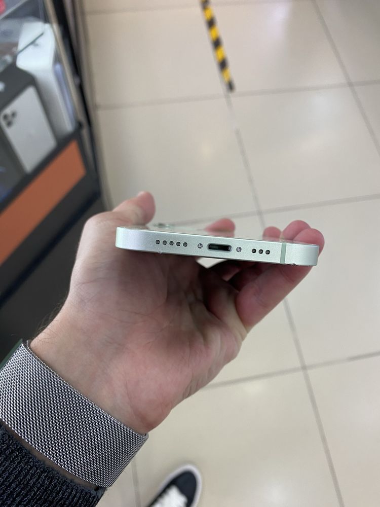 Телефон Продам Iphone 12 128Gb