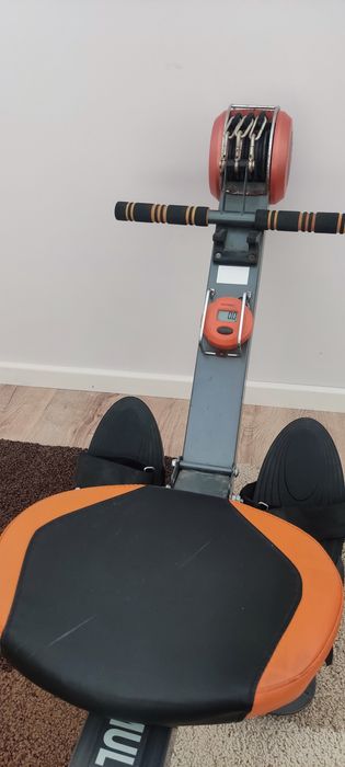 Aparat fitness de vâslit
