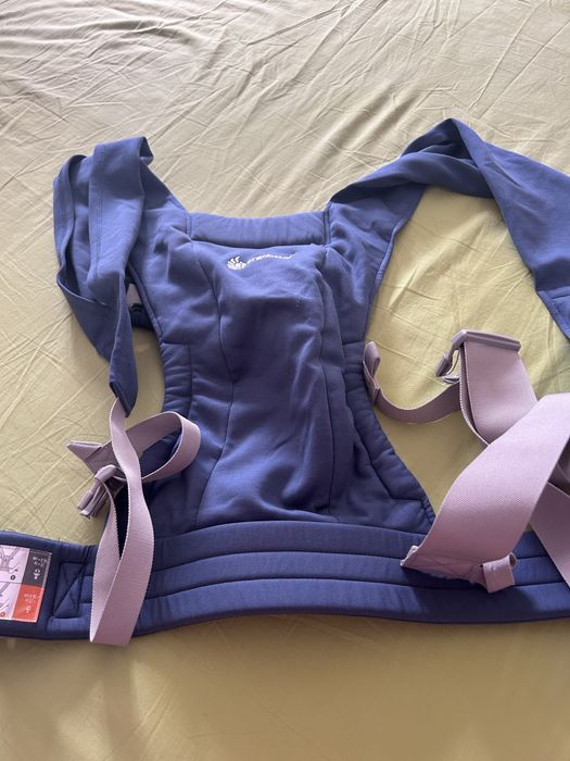 Marsiupiu si camera video bebelusi