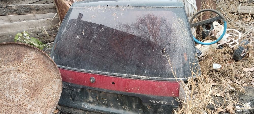 Продам дверь багажника рвр