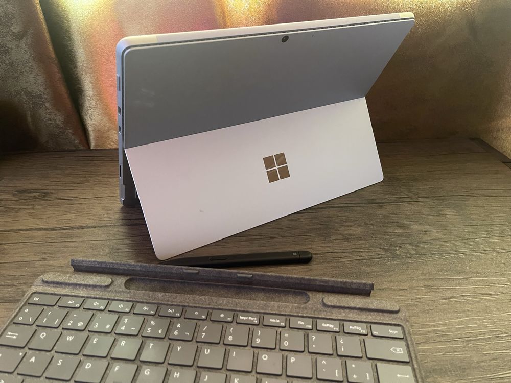 Microsoft Surface 8 Pro i5 8gb 128gb