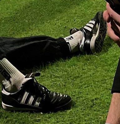 Сороконожки Adidas Mundial Team 43 размер