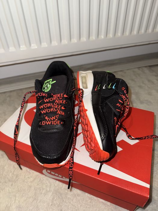 Nike Air Max 90 Worldwide Edition