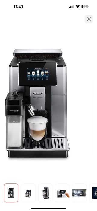 Кофемашина в идеальном состоянии, дисплей в пленке