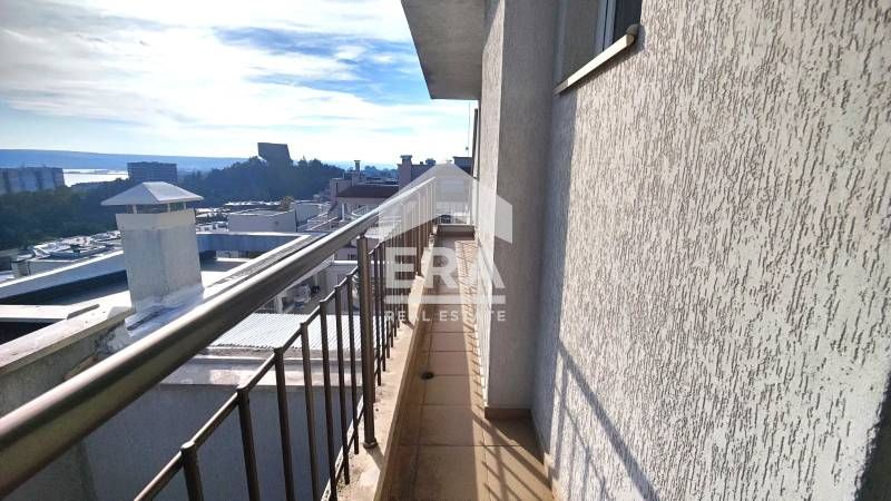 Продава се Четиристаен апартамент в Варна, Бриз - 198 кв.м за 1112 €/кв.м - Снимка #1