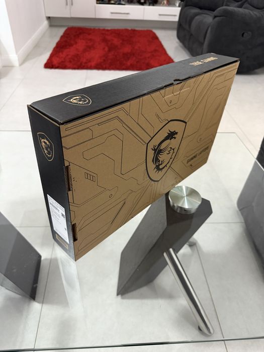 Laptop gaming MSI Sword 17 HX •i7-14650HX•1TB•16GB RAM•RTX4060•SIGILAT