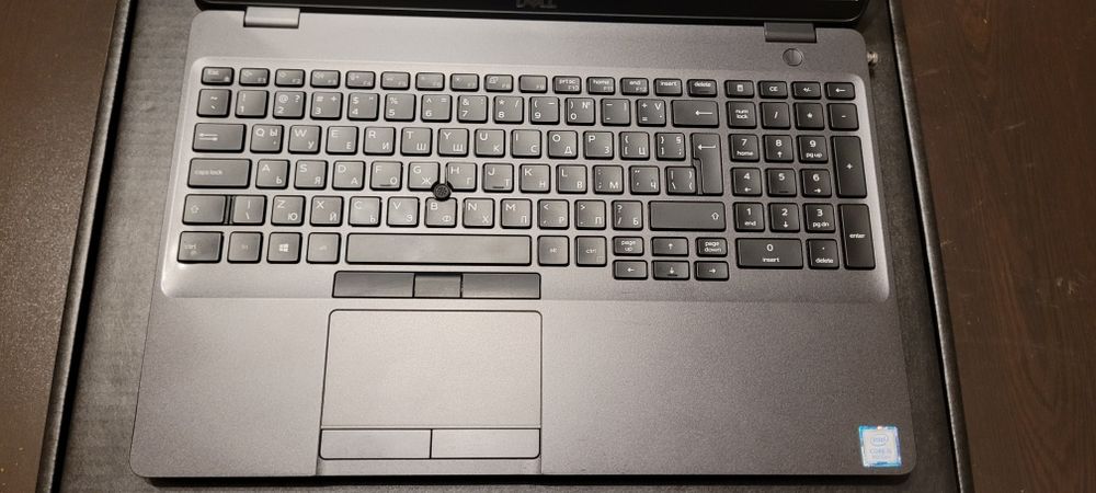 Лаптоп Dell Latitude 5500 FHD IPS i5-8265U/512GB/8GB