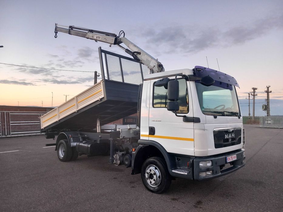 Man TGL bacula si macara