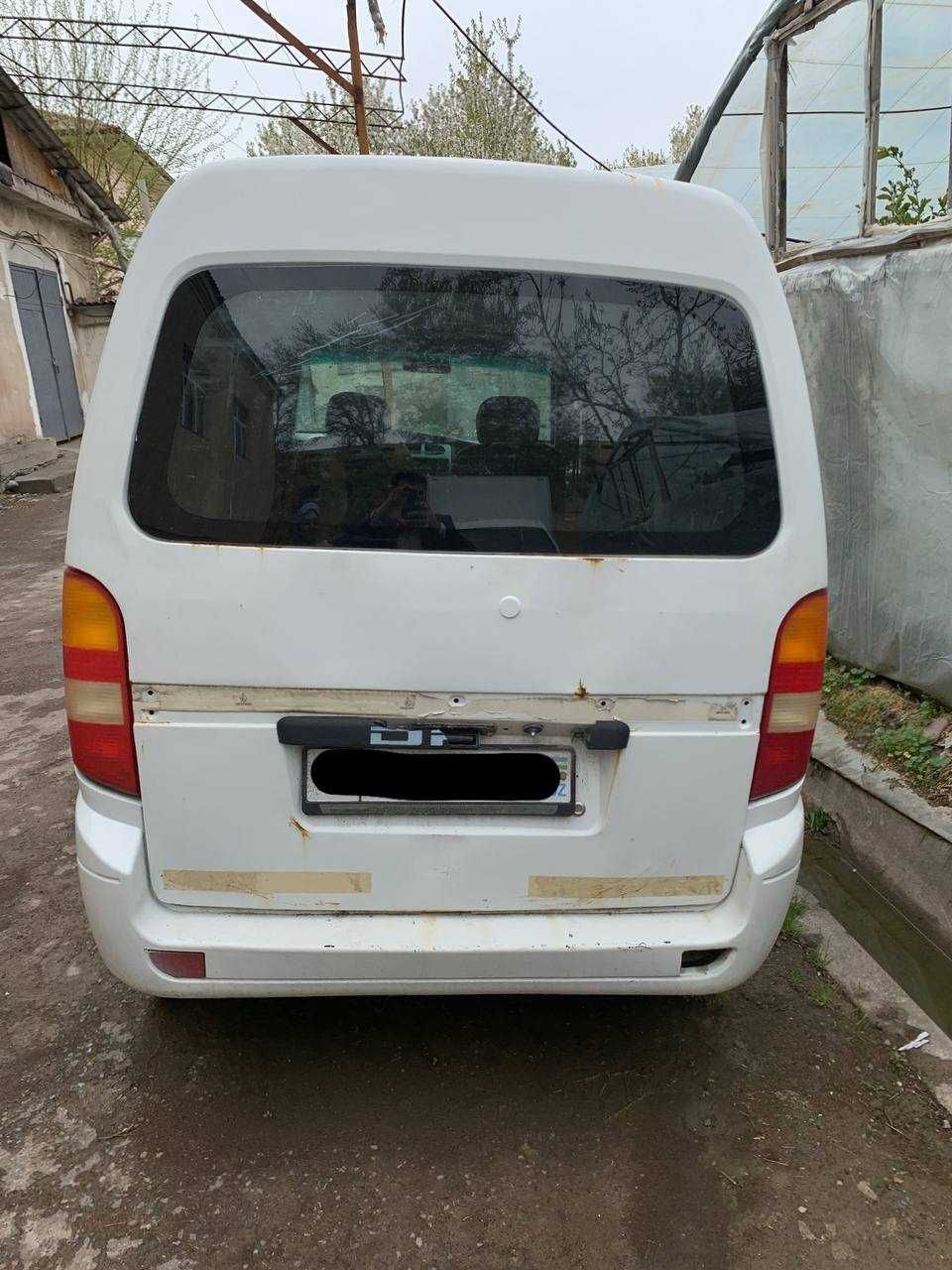 Dongfeng Yuk furgon (yuk tashuvchi furgon)