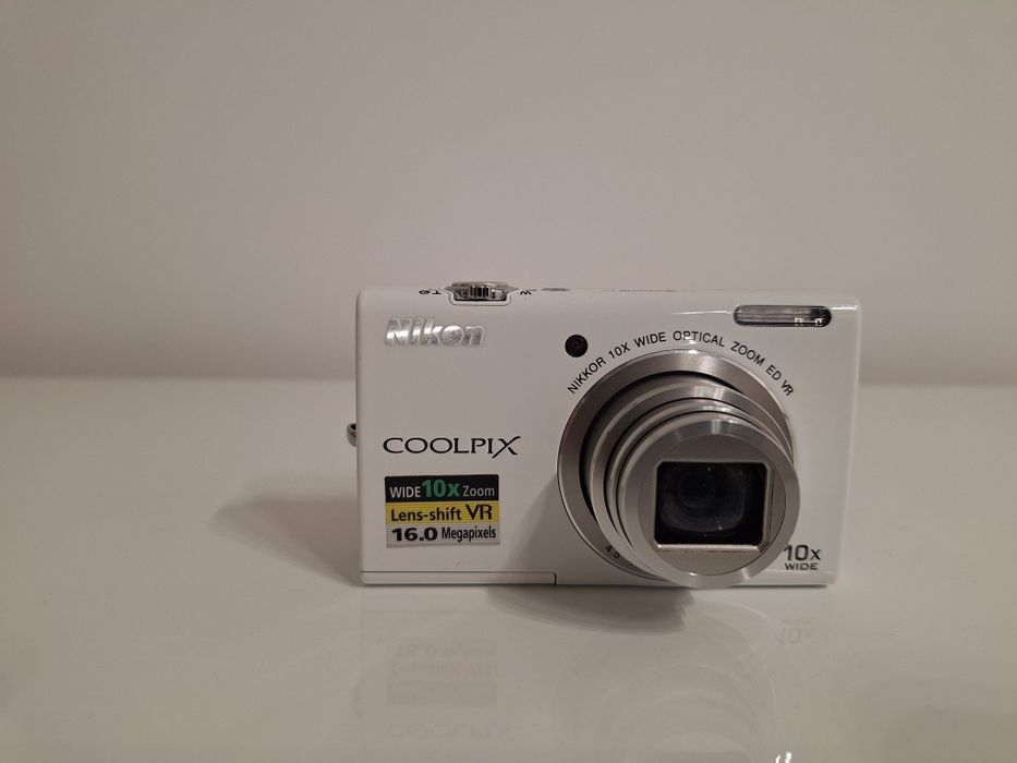 Цифров фотоапаратNikon Coolpix S6200