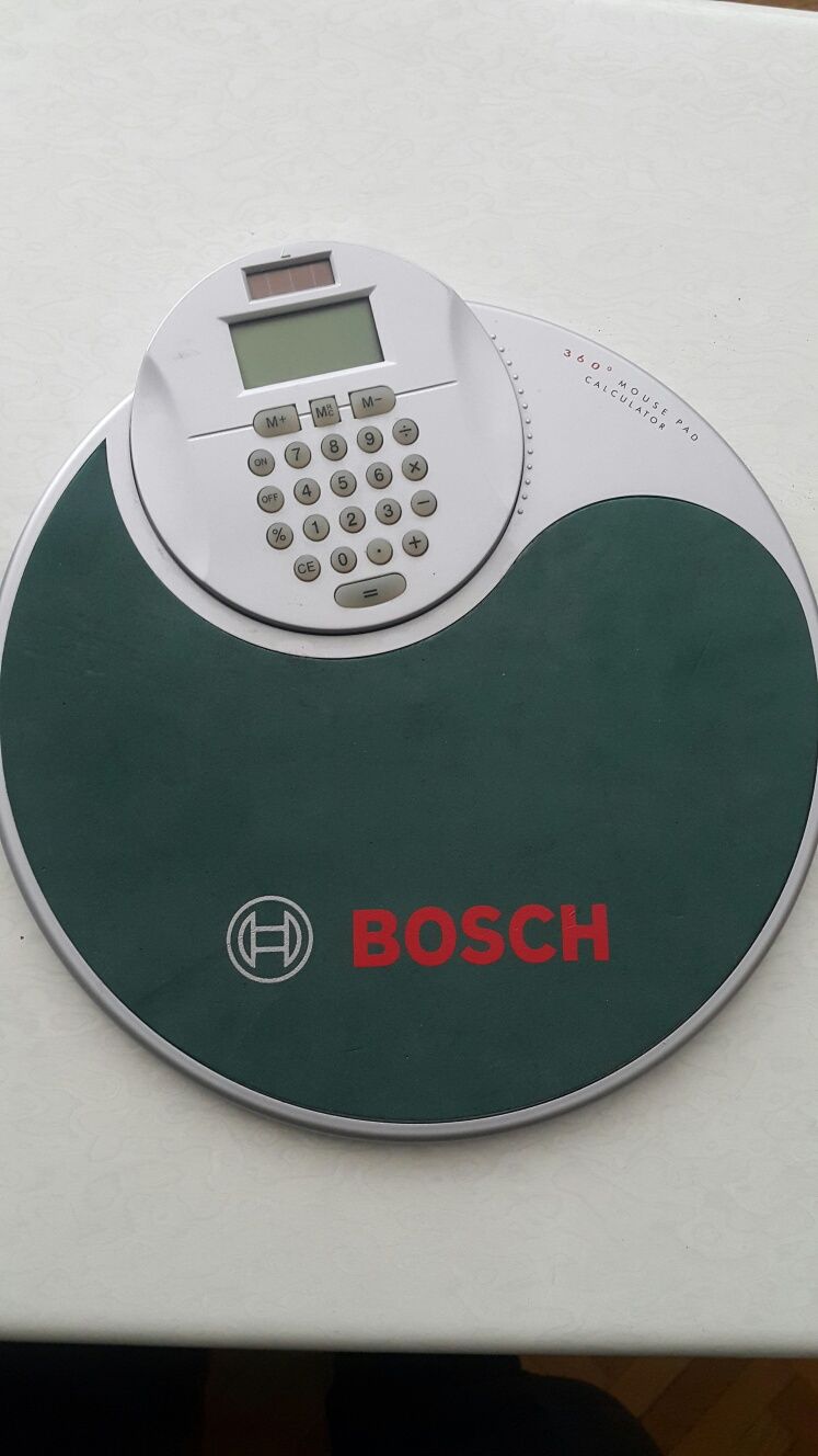 Mouse - pad  cu  calculator  solar  BOSCH