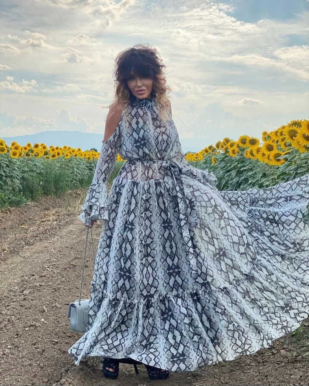Рокля на djofra  супер лека и удобна!