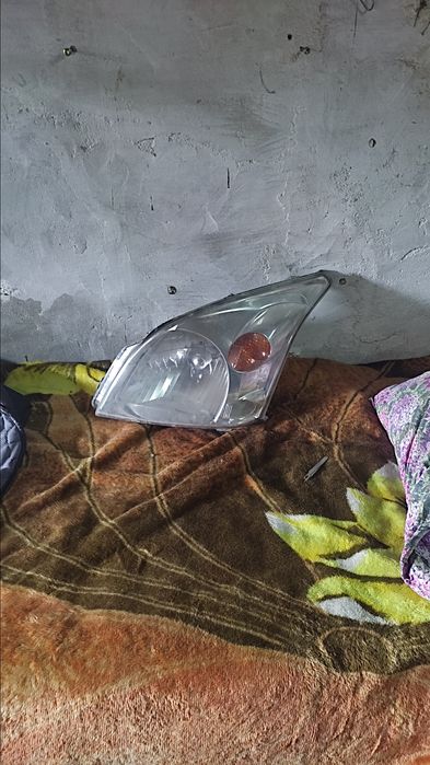 Продам фару от прадика 120