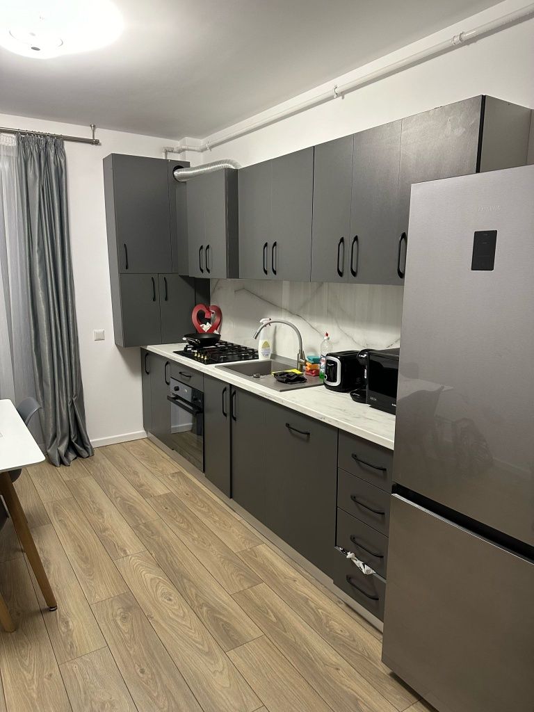 Închiriez apartament două camere