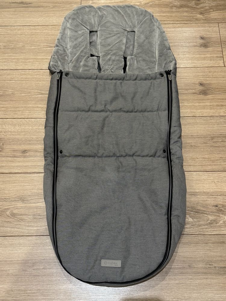 Зимен чувал чувалче Soho grey сиво Cybex