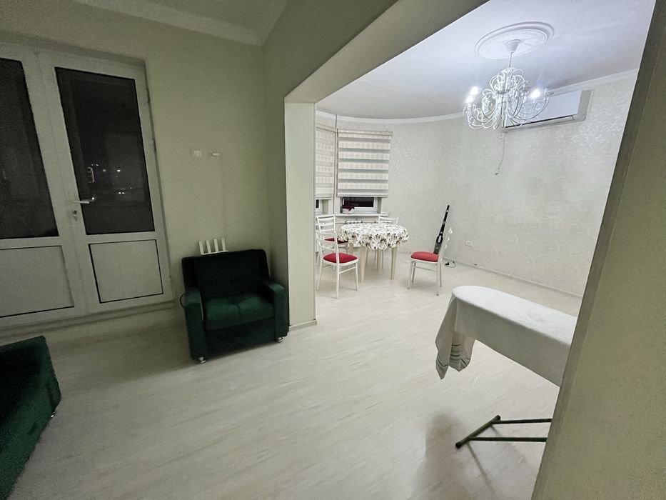 Сдам квартиру на метро Ойбек