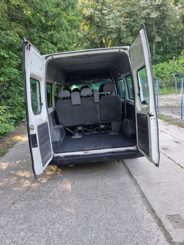 Vand ford transit 8+1