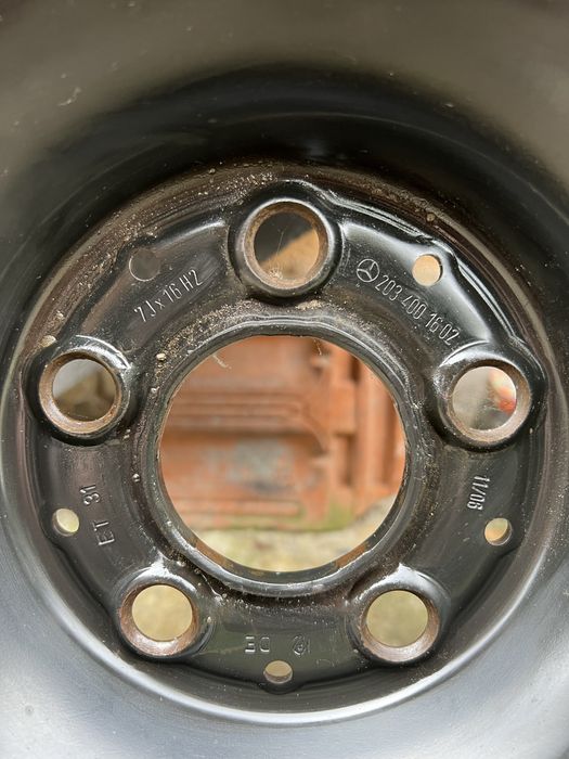 Резервна гума за Мерцедес