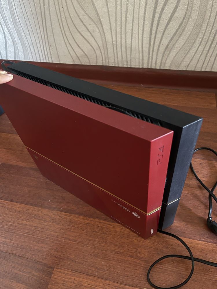 PS4    500GB коп колданылмаган. Ватцапка жазамыз!